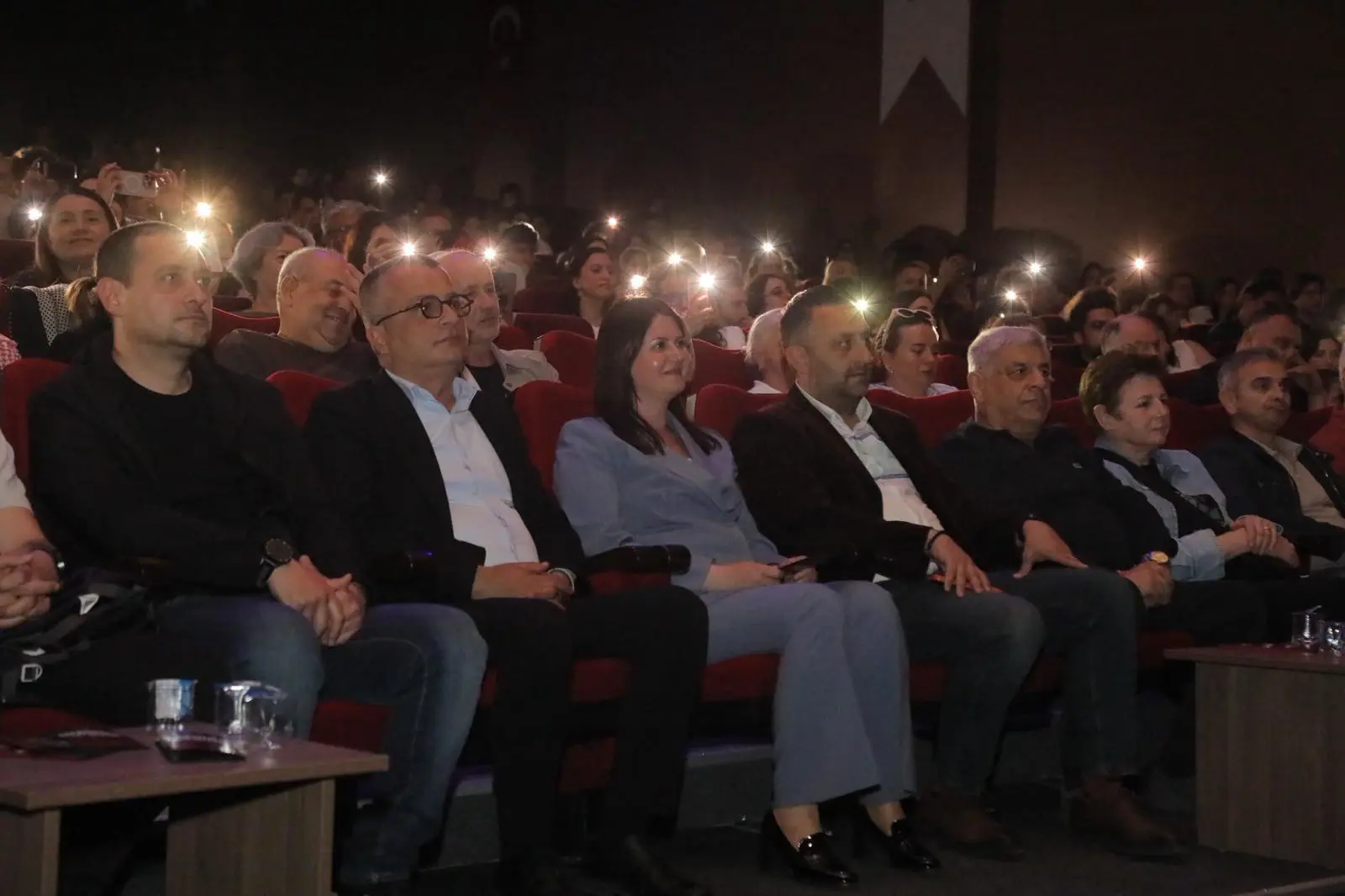ÇOK SESLİ ODA MÜZİĞİ TOPLULUĞU MÜZİKSEVERLERİ BÜYÜLEDİ galeri görseli